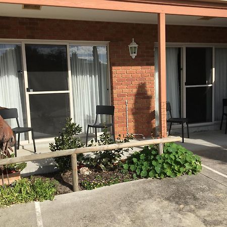 Inverloch Central Motor Inn Bagian luar foto